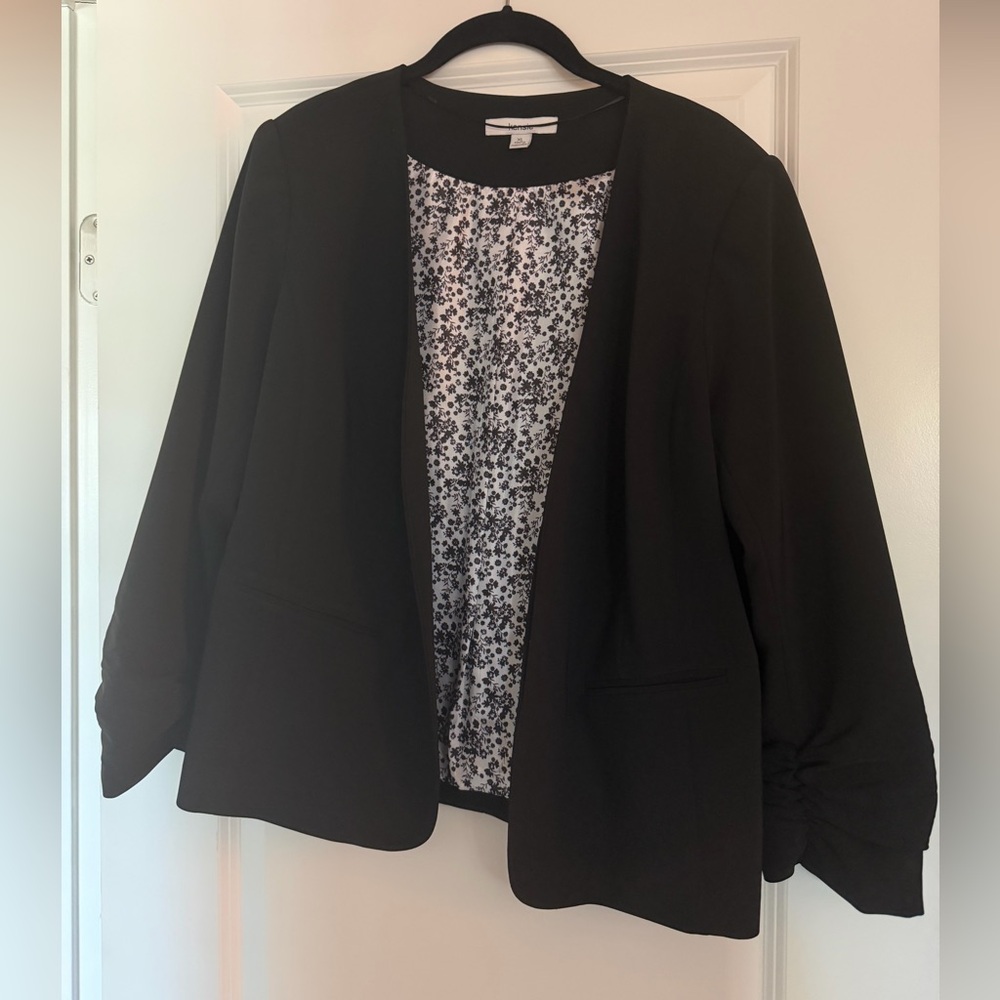 Kensie Black Teagan Collarless Blazer, Open-Front, Ruch Sleeve w/Floral Lining